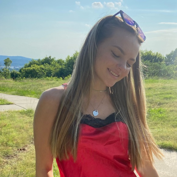Poshmark profile picture for @miroto